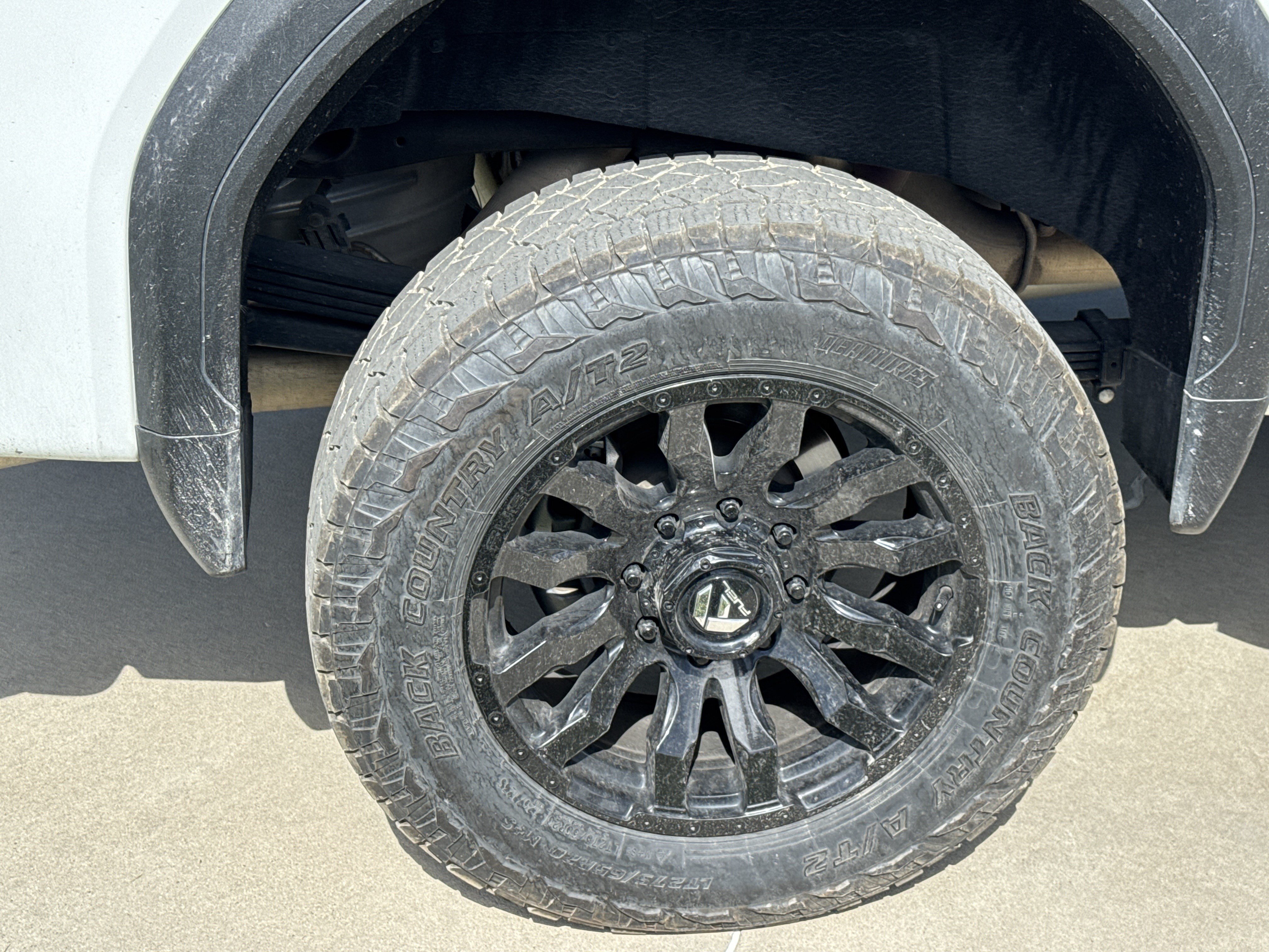 Used 2023 Summit White GMC AT4 image 12