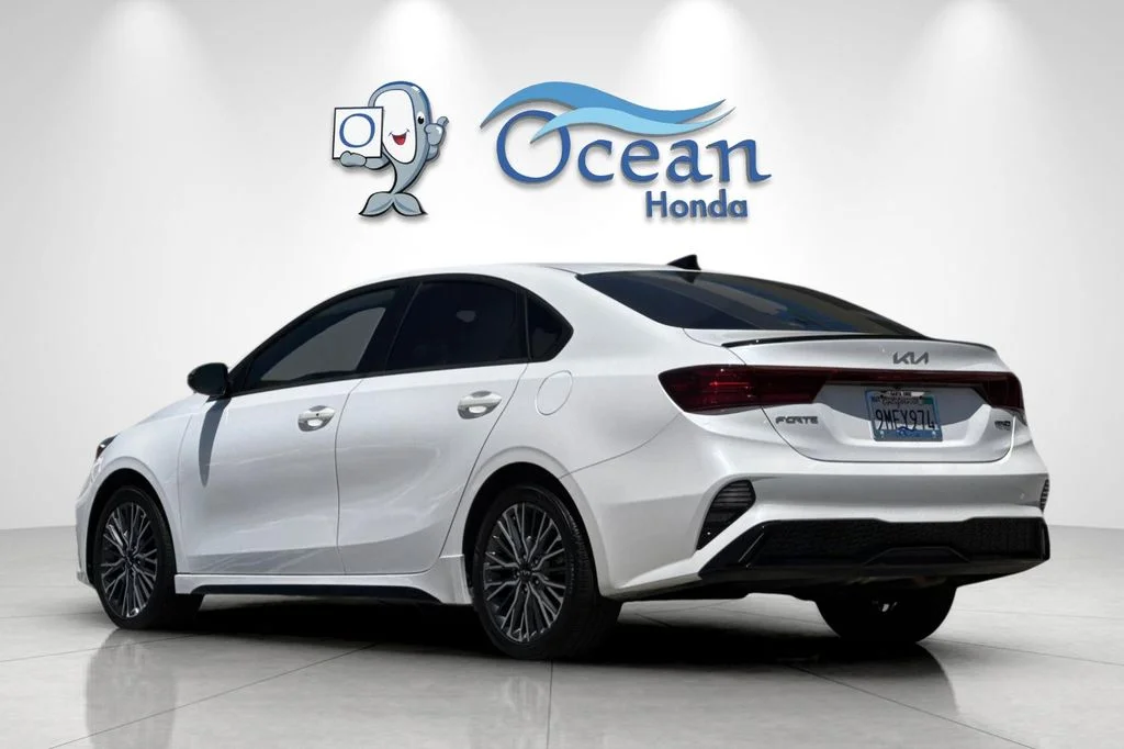 Used 2024 Snow White Pearl Kia GT-Line image 6