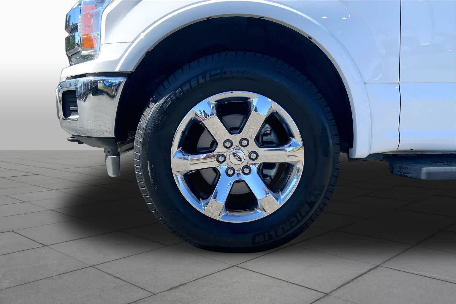 Used 2020 Oxford White Ford LARIAT image 11