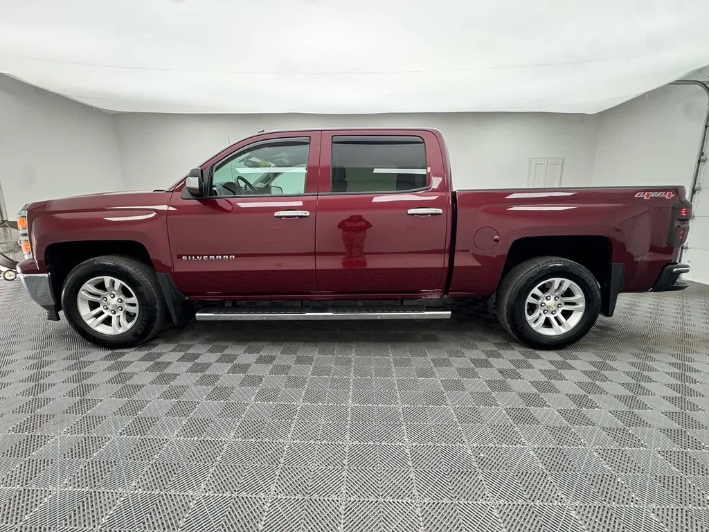 Used 2014 DEEP RUBY METALLIC Chevrolet LT image 10