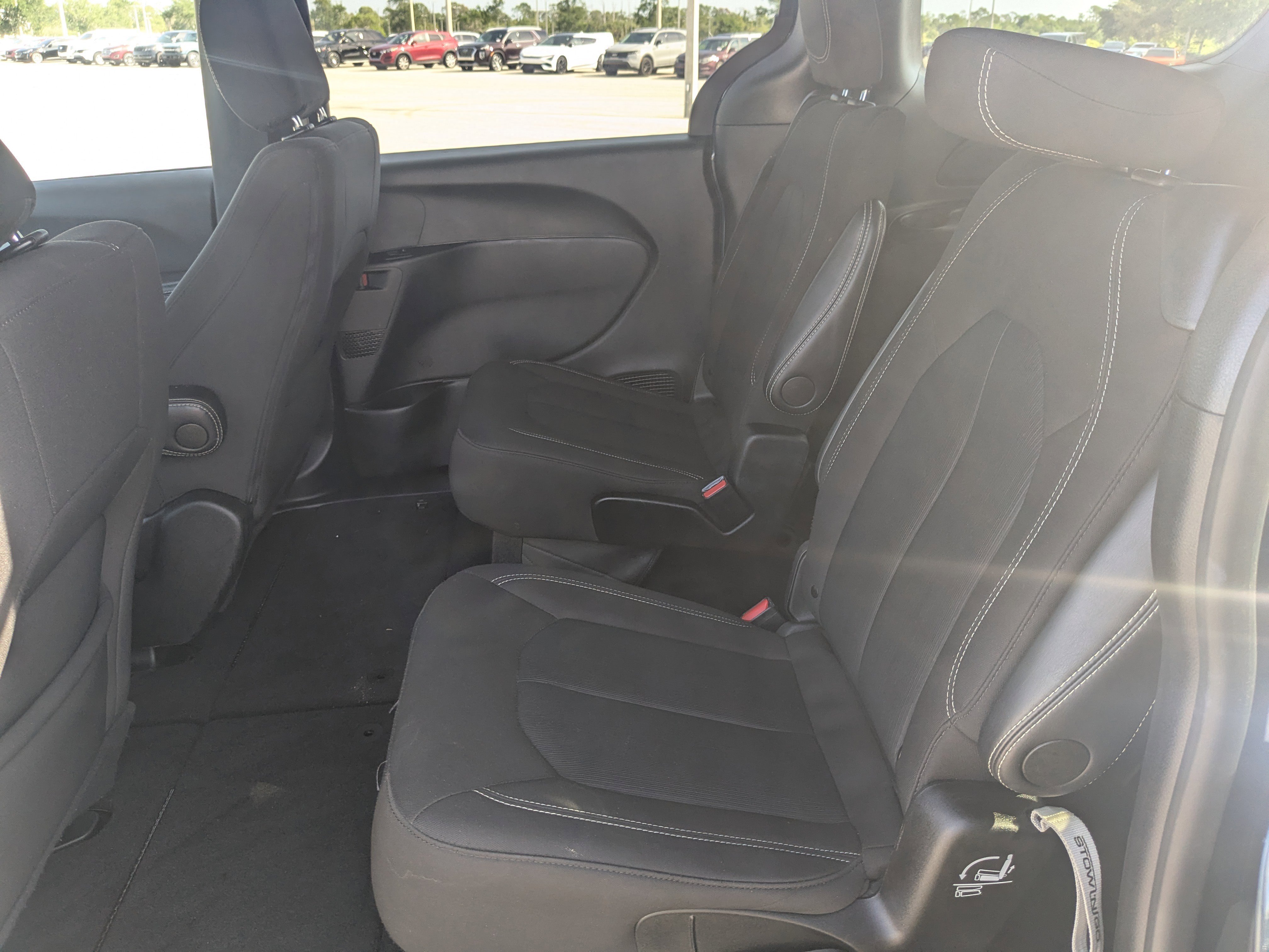Used 2024 Fathom Blue Pearlcoat Chrysler Touring image 18