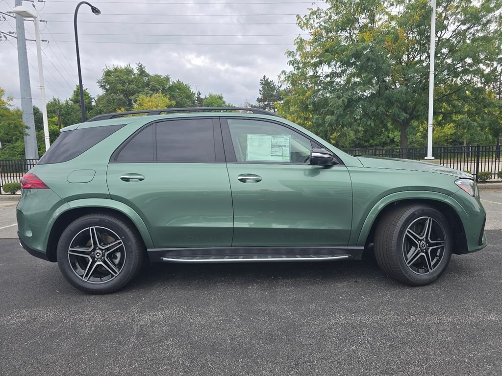 New 2026 MANUFAKTUR Ireland Mid Green Metallic Mercedes-Benz GLE 450 image 29