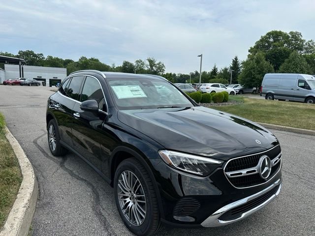 New 2026 Black Mercedes-Benz GLC 300 image 6