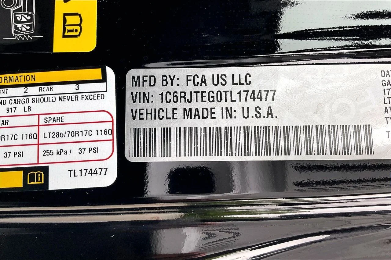 New 2026 Black Clear-Coat Exterior Paint Jeep Mojave X image 33