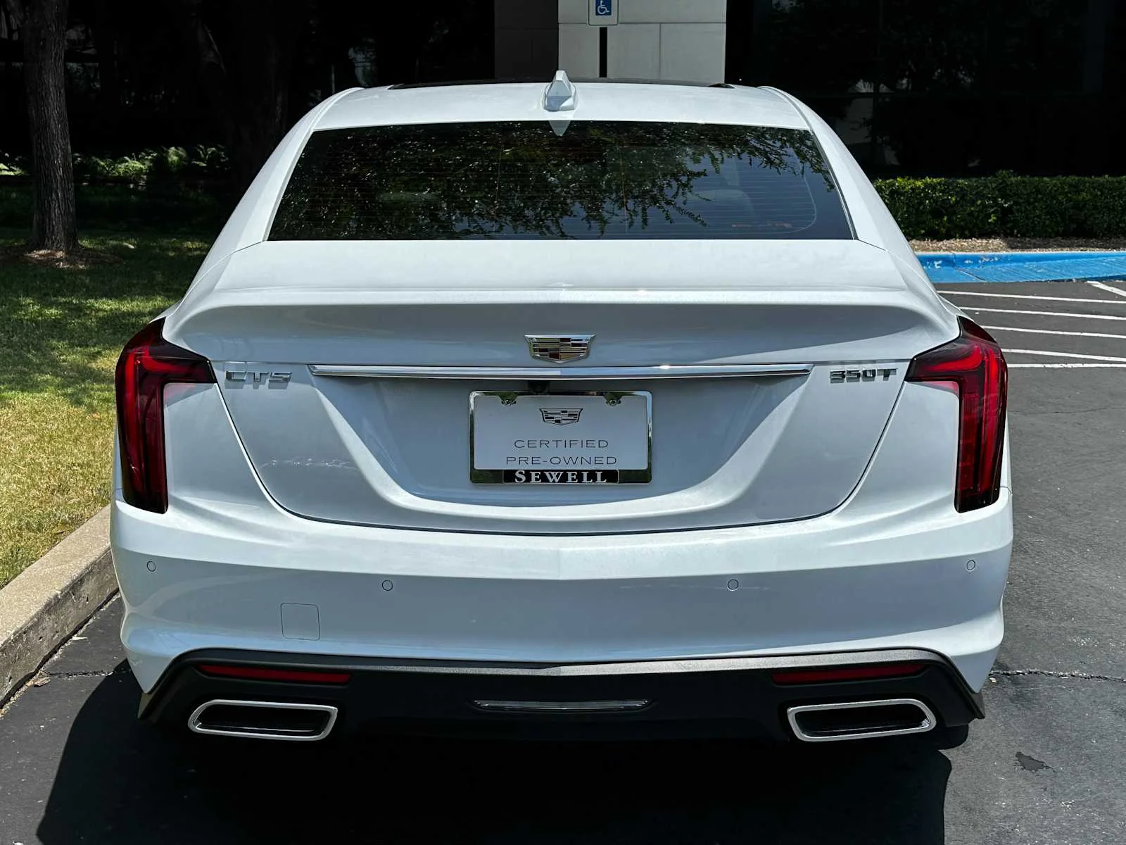 Certified Used 2026 Vibrant White Tricoat Cadillac Premium Luxury image 3