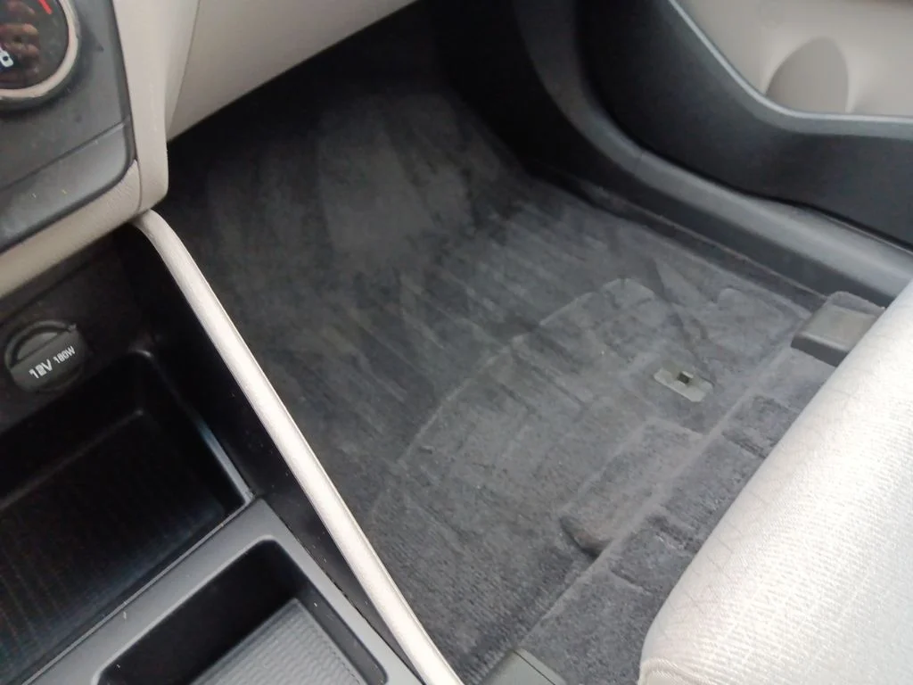 Used 2016 Coliseum Gray Hyundai SE image 22