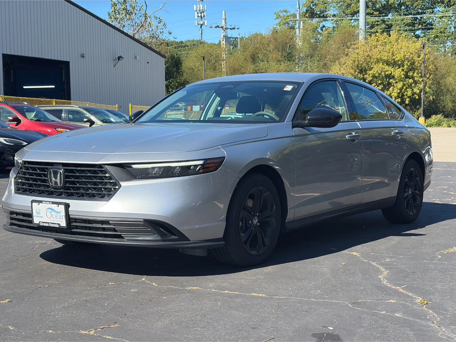 Used 2025 Silver Metallic Honda SE image 1