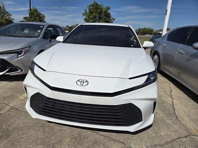 Used 2026 Ice Cap Toyota LE image 2
