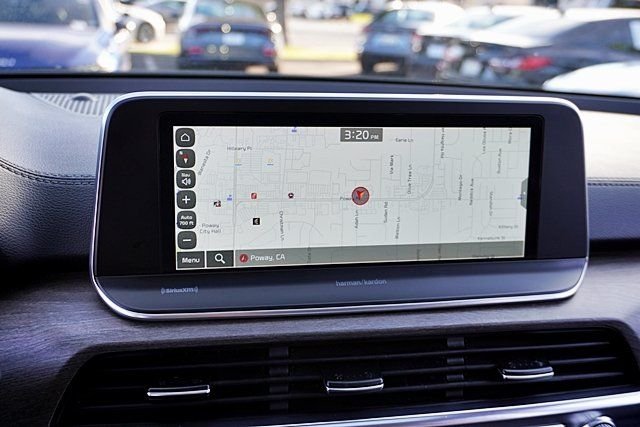 Used 2022 Silver Kia SX image 28