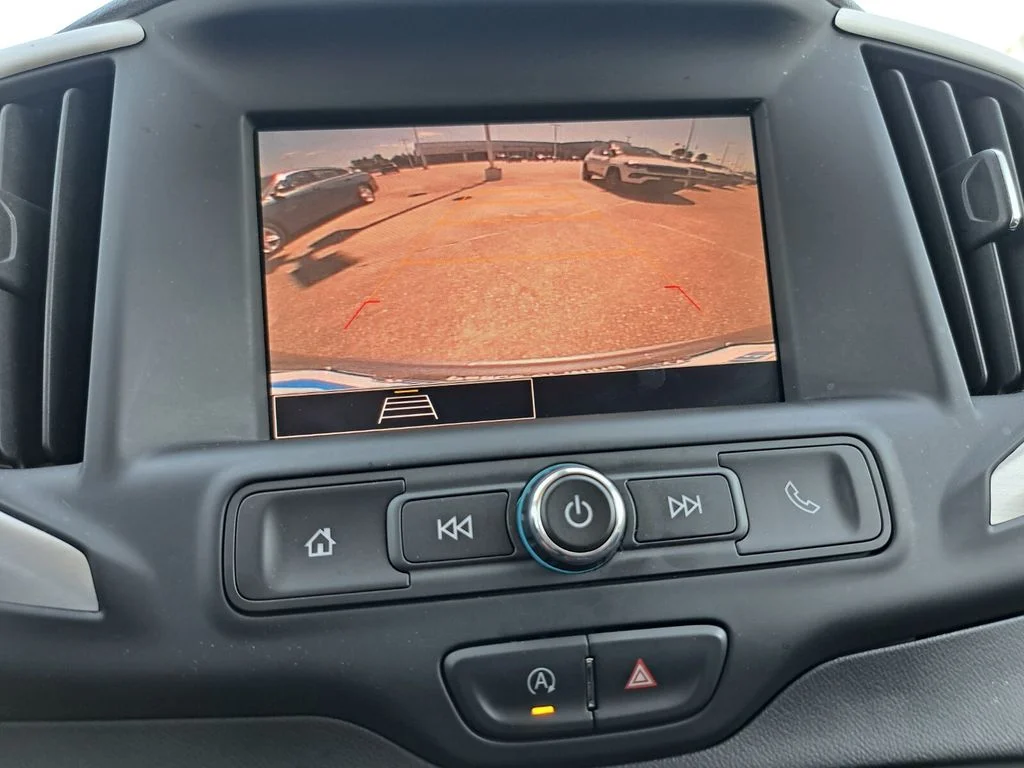 Used 2023 Silver GMC SLE image 11
