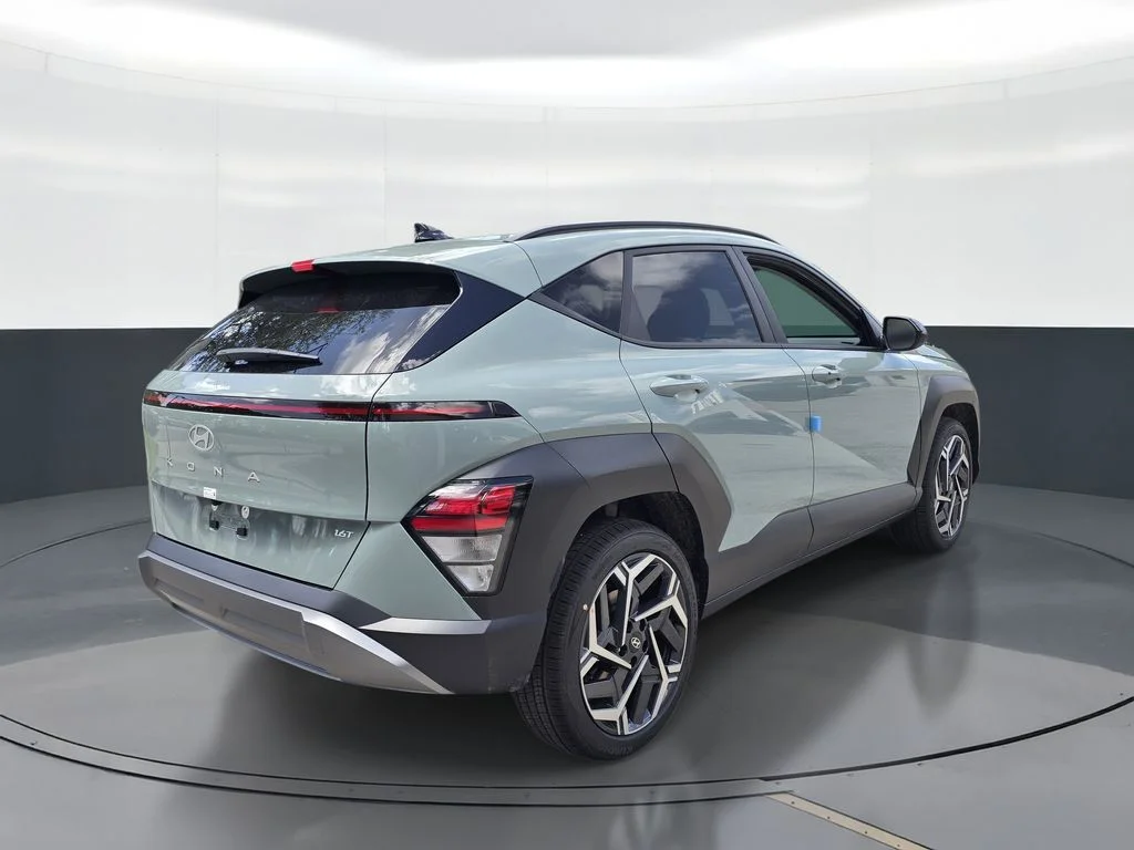 New 2026 Green Hyundai SEL Premium image 3