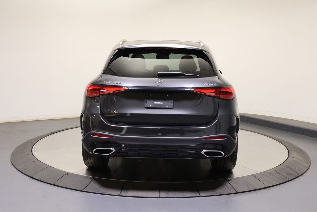 Used 2027  Mercedes-Benz GLC 300 image 6