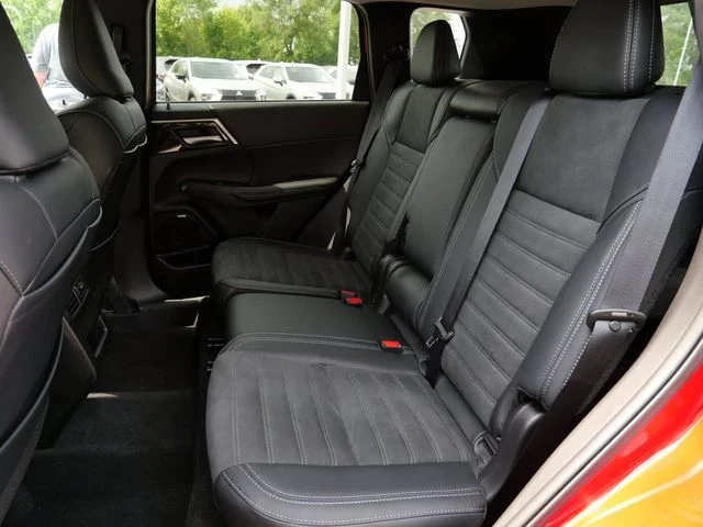 Certified Used 2025 Red Diamond Mitsubishi SE image 11
