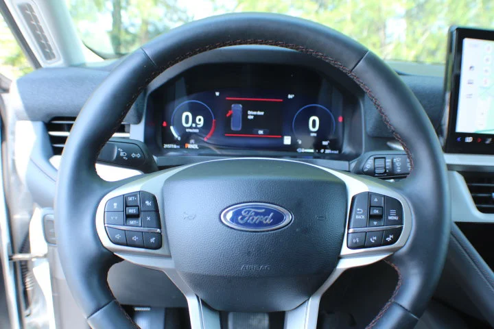 Used 2025 White Ford Active image 8