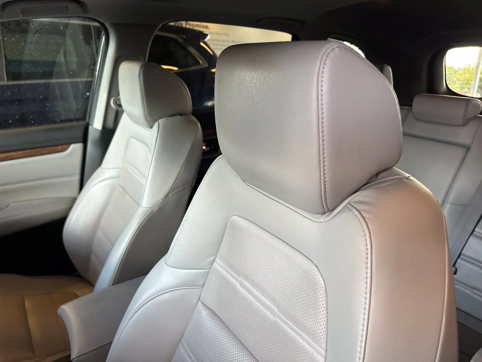 Used 2018 Obsidian Blue Pearl Honda EX-L image 10