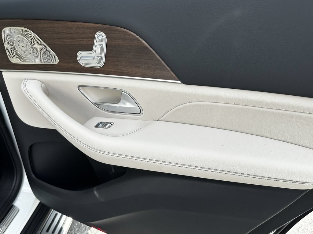 New 2026 Polar White Mercedes-Benz GLS 450 image 58