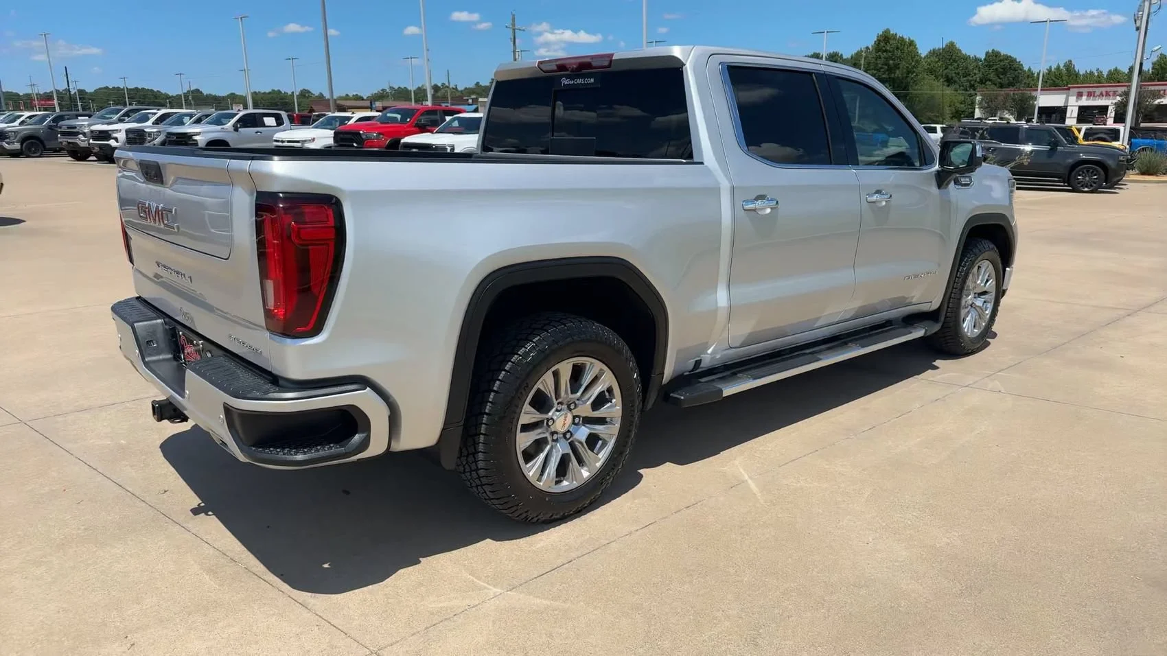 Used 2022 Quicksilver Metallic GMC Denali image 9