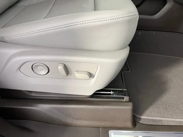2026 GMC Sierra 1500 SLT - Photo 39