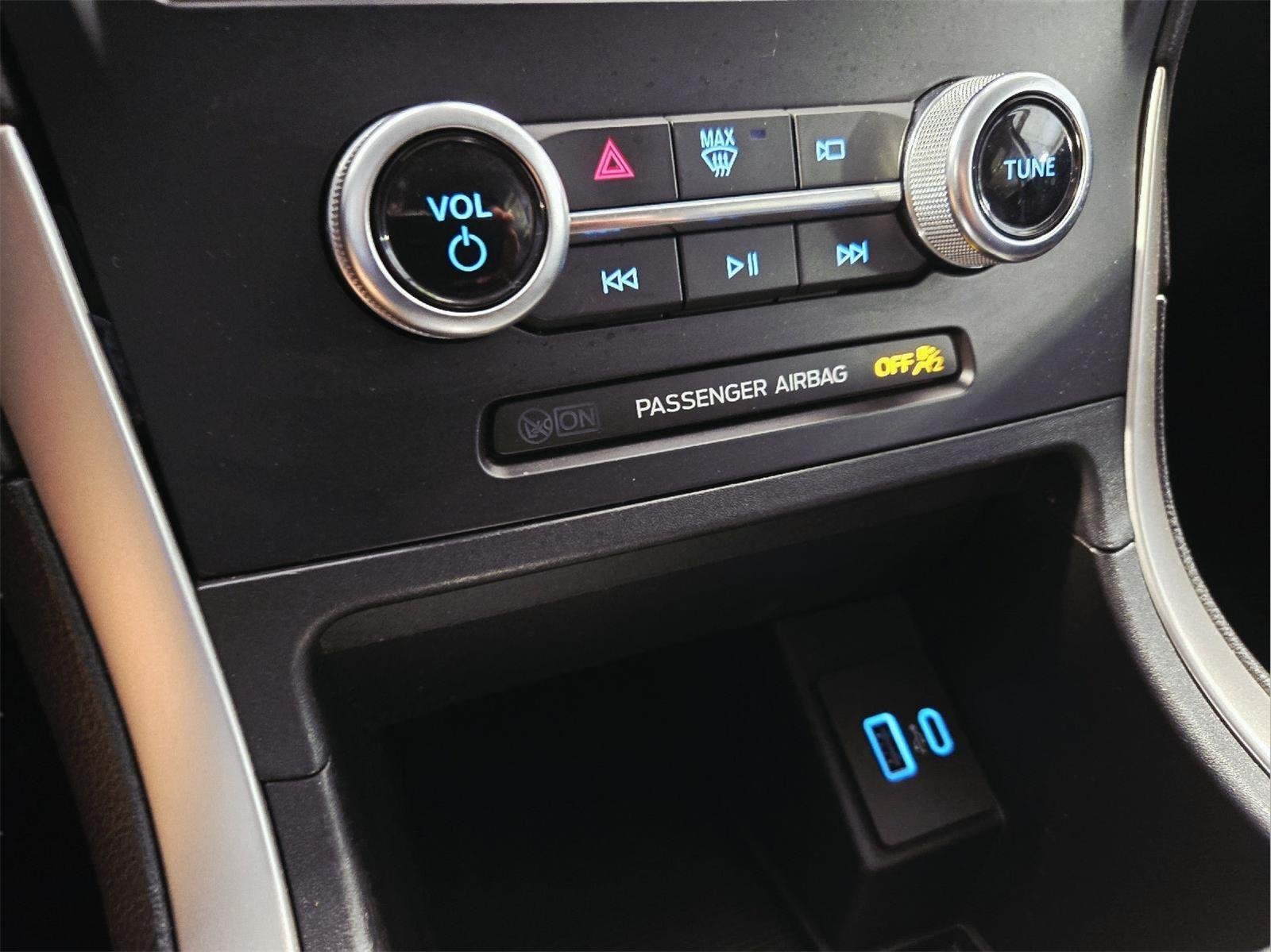 Used 2024 Agate Black Ford SE image 10