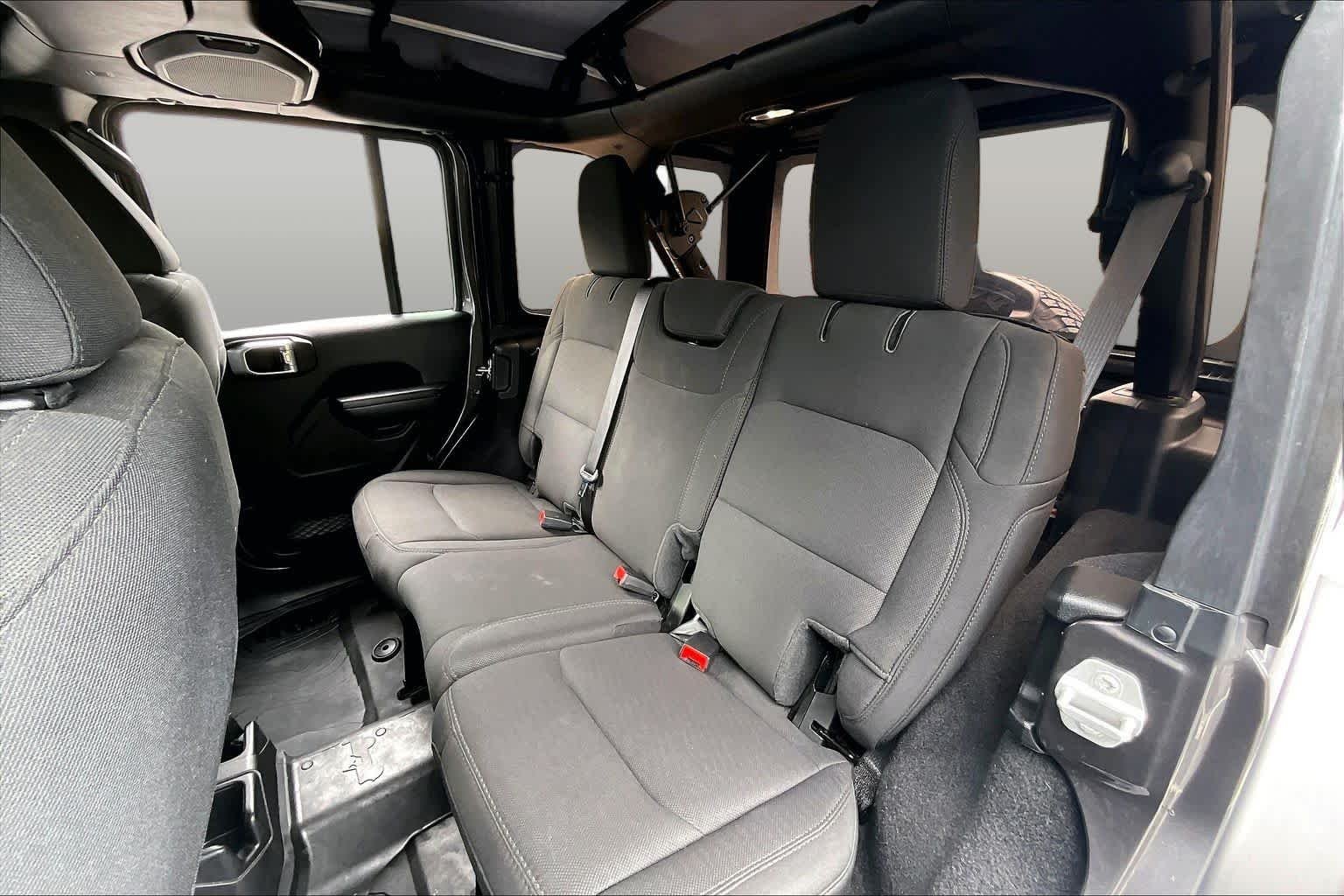 Used 2021 Granite Crystal Metallic Clearcoat Jeep Unlimited Sport S image 18