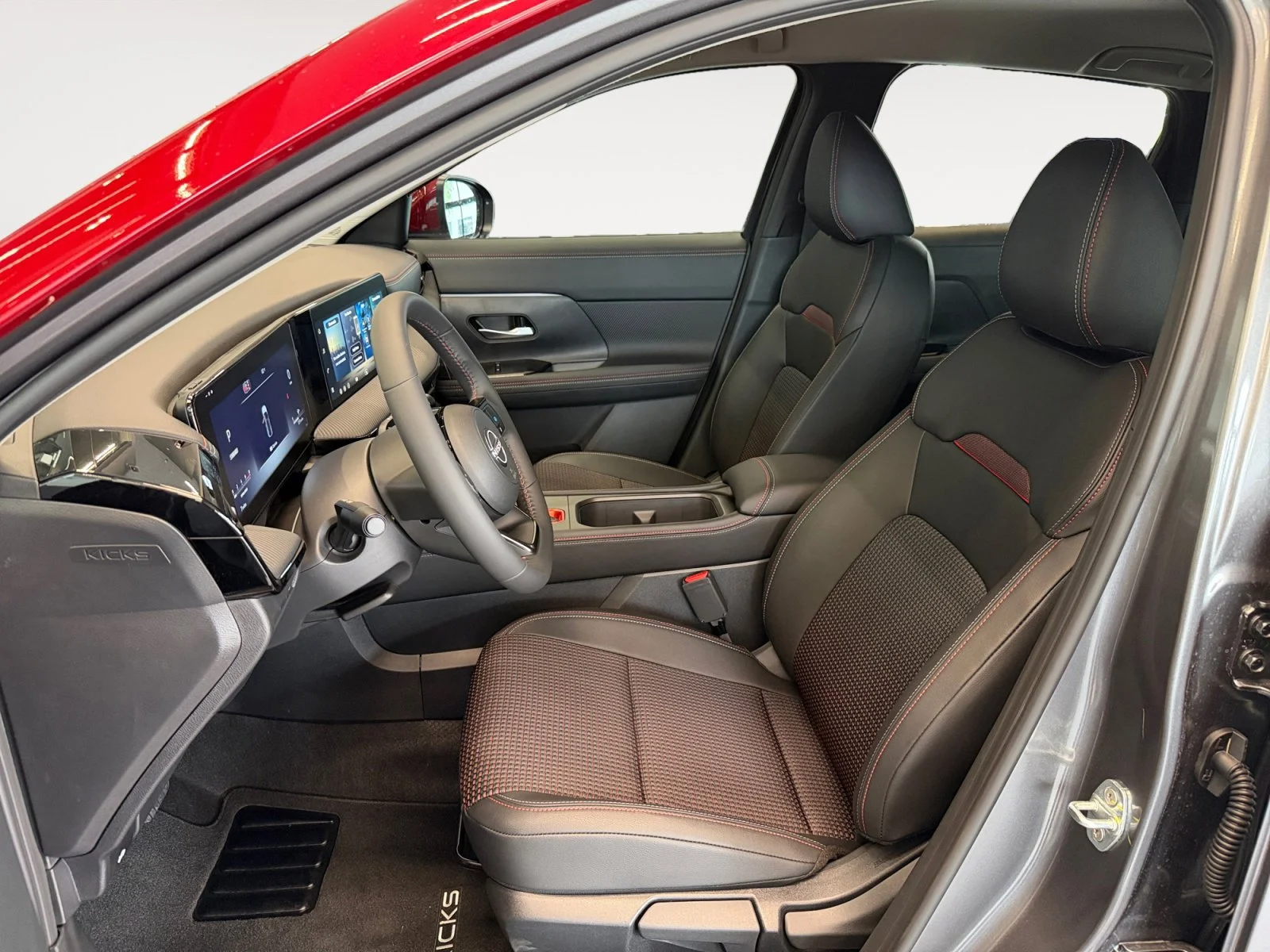 New 2026 Gun Metallic/Scarlet Ember Tintcoat Nissan SR image 23