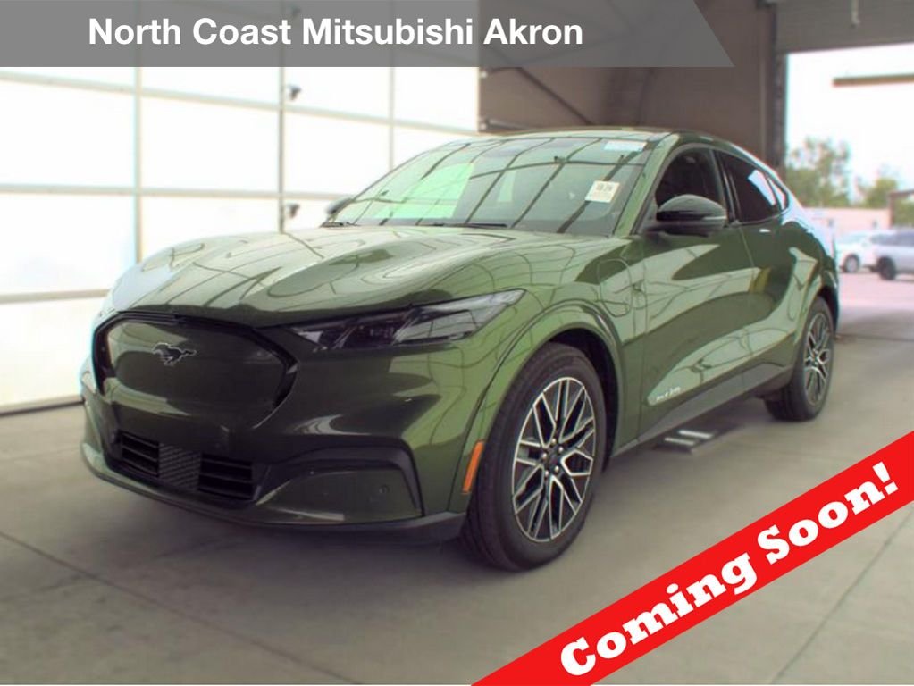 Used 2025 Green Ford Premium image 1