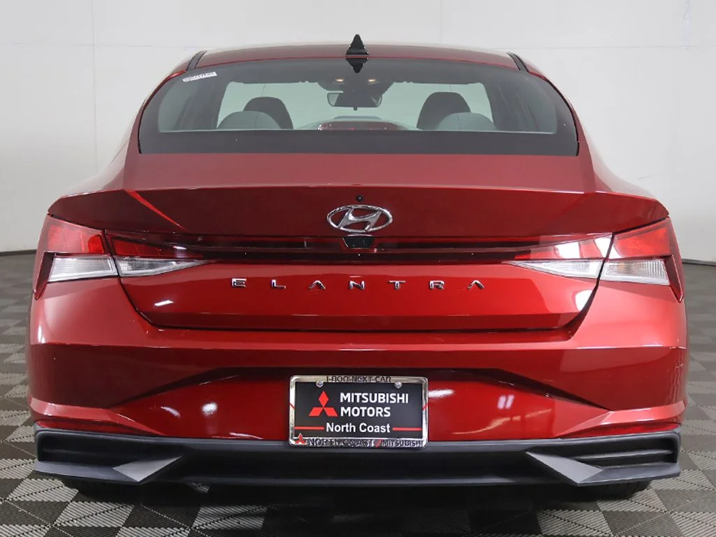 Used 2023 Red Hyundai SEL image 11