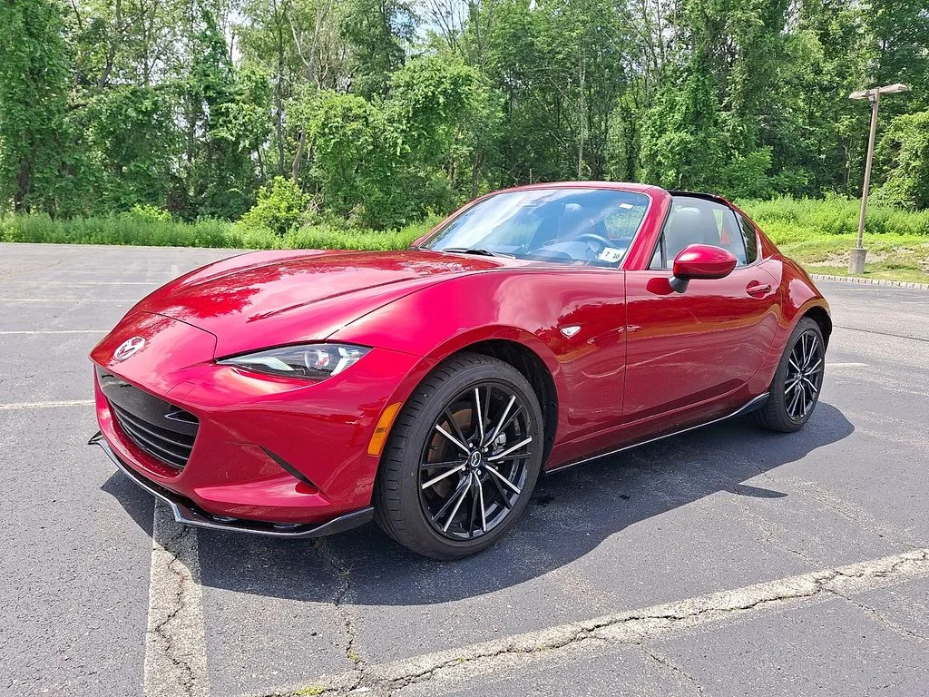 2025 Mazda MX-5 Miata RF Grand Touring - Photo 3