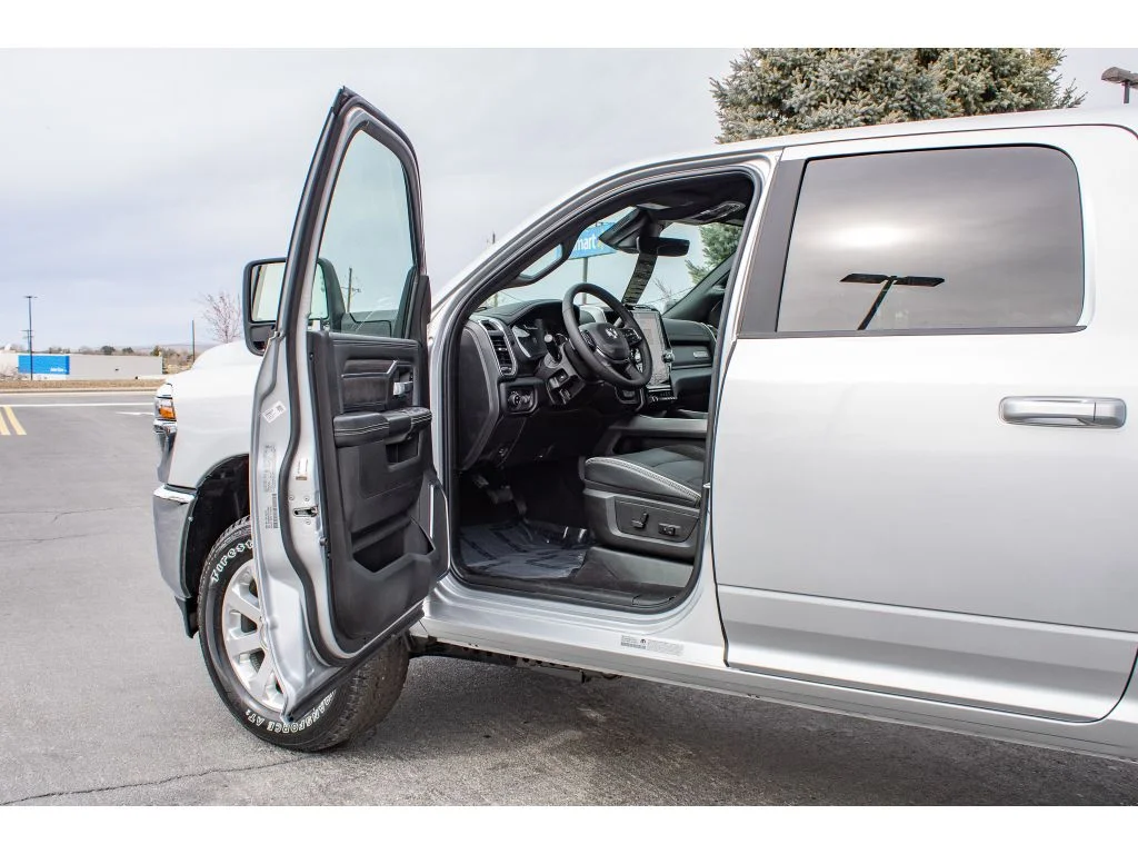 New 2026 SILVER ZYNITH Ram Laramie image 12