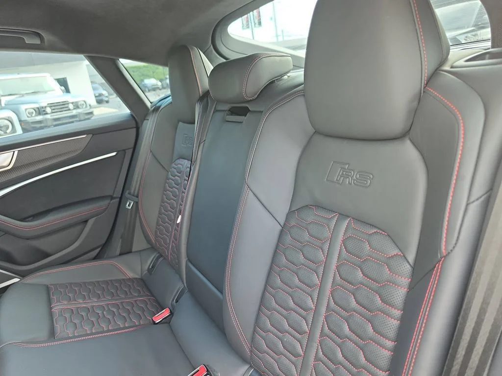 Used 2025 Mythos Black Metallic Audi 4.0T image 13