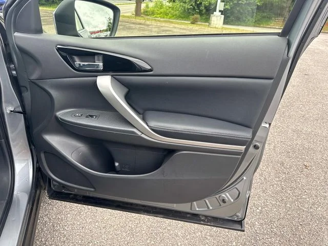Used 2024 Silver Mitsubishi SEL image 26