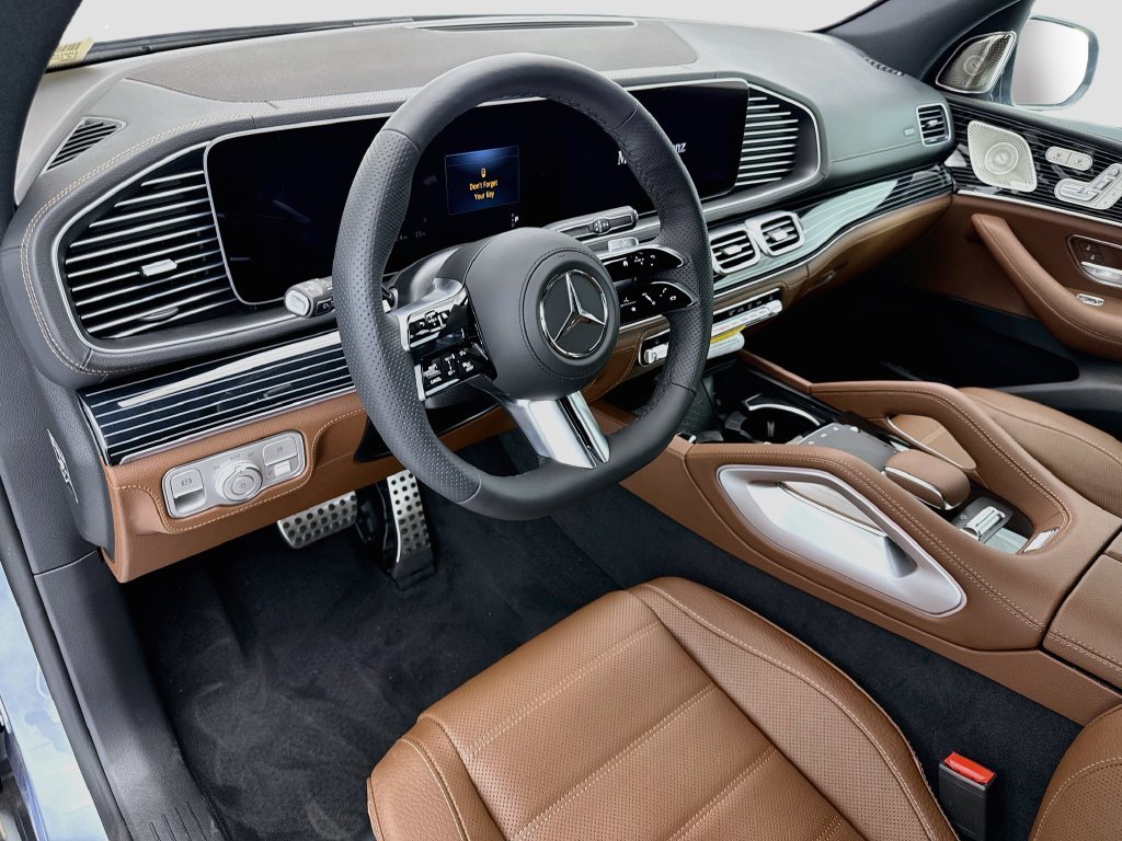 New 2026 MANUFAKTUR Light Blue Met Mercedes-Benz GLS 450 image 9