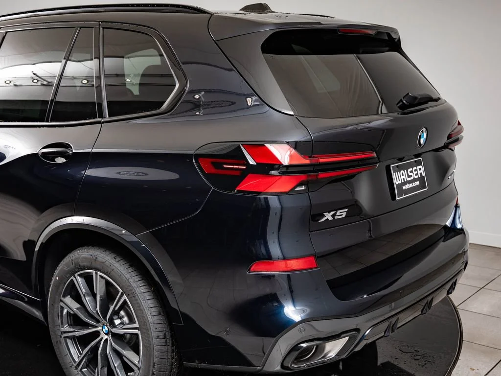 New 2026 Carbon Black Metallic BMW xDrive40i image 19