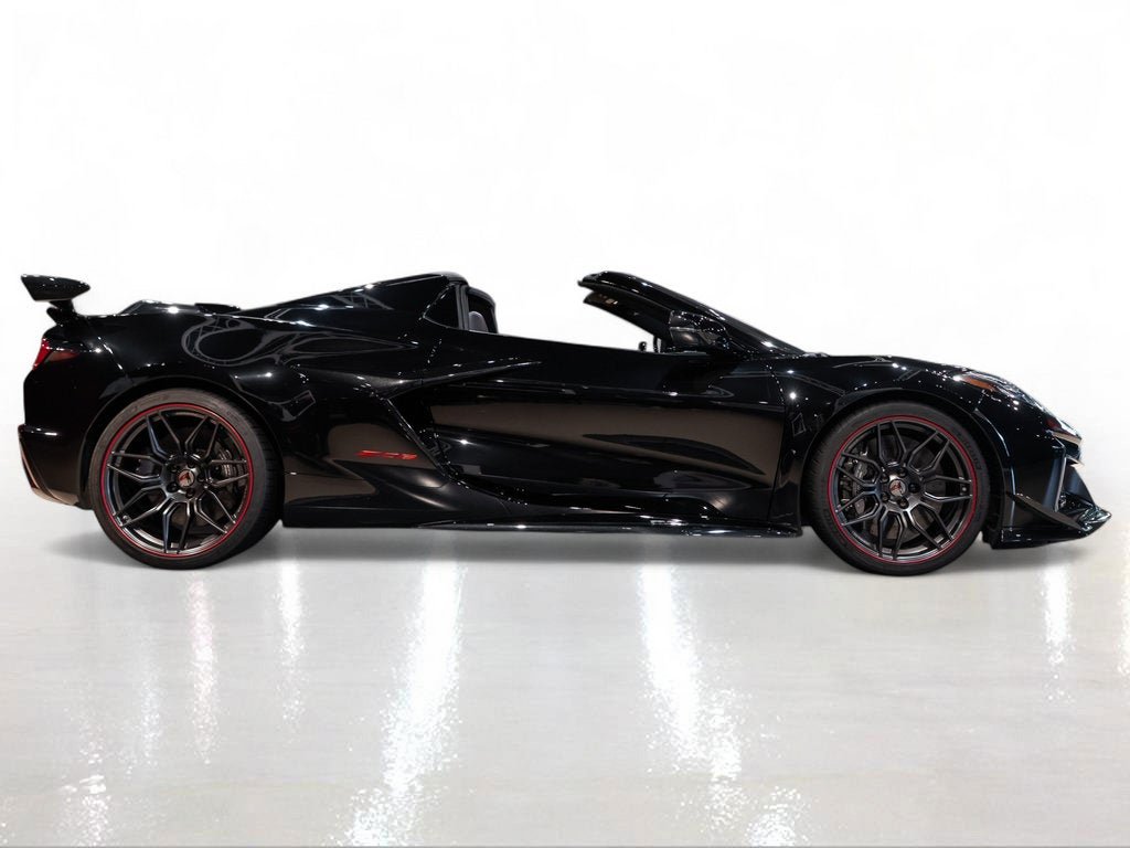 Used 2025 Black Chevrolet Z06 image 8