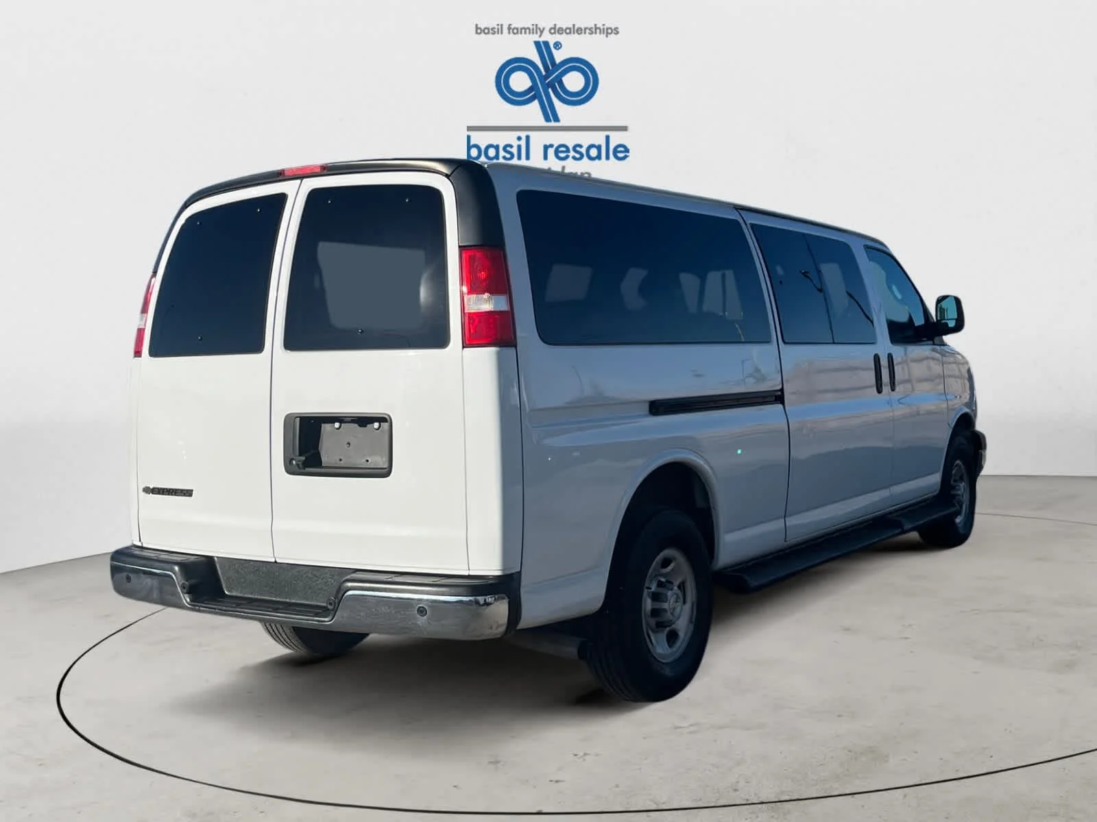 Used 2023 Summit White Chevrolet LT image 6
