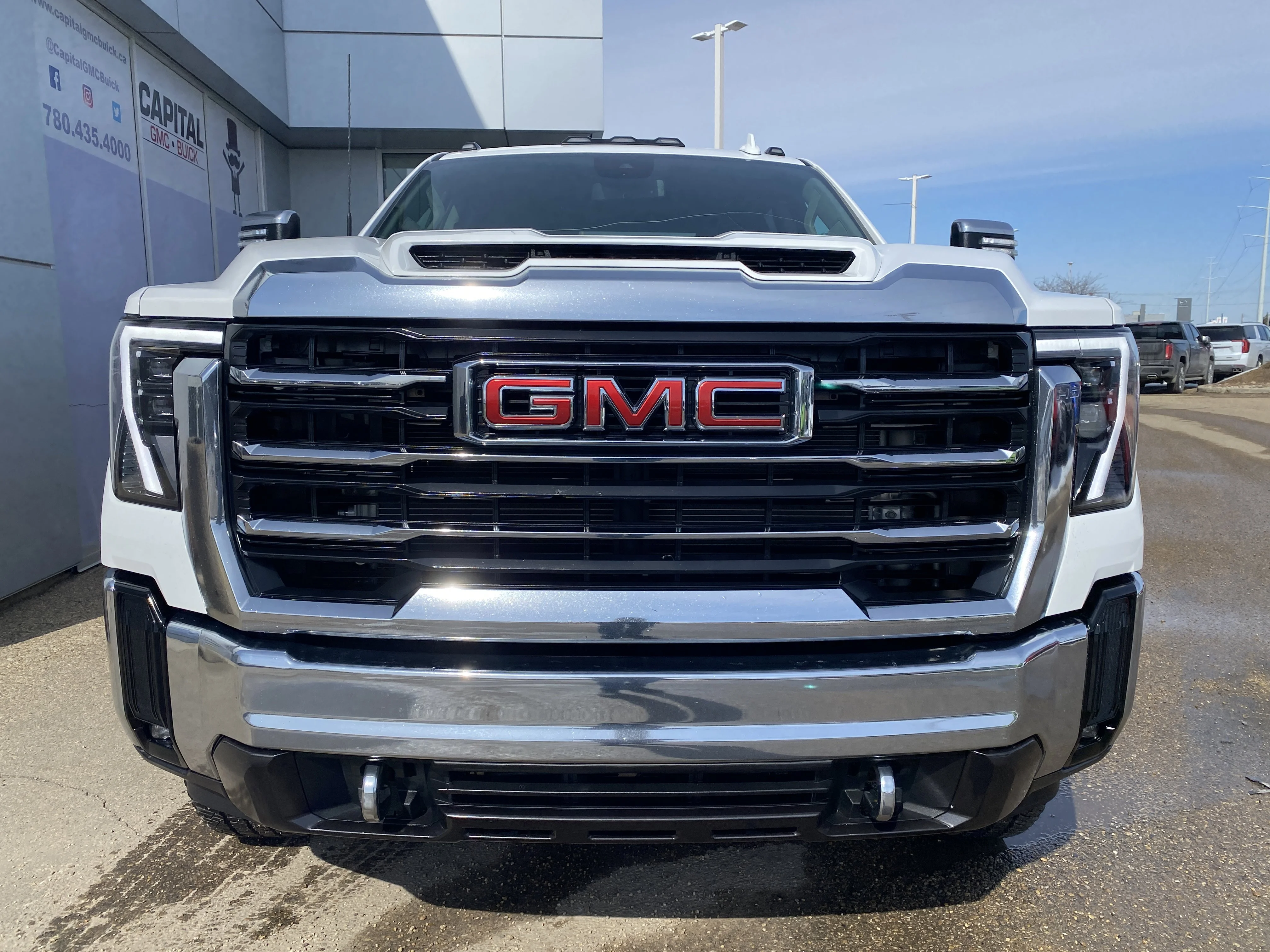 Certified Used 2024 Summit White GMC Crew Cab SLT image 7