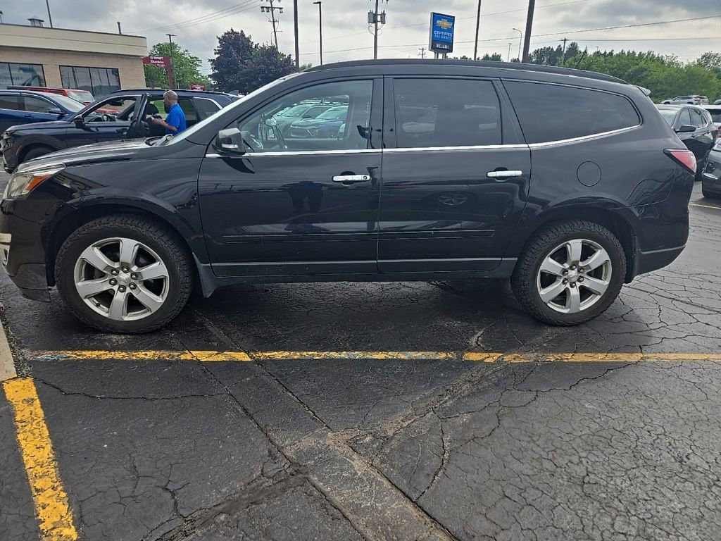 Used 2016 Chevrolet Traverse 1LT with VIN 1GNKVGKD2GJ172934 for sale in Traverse City, MI
