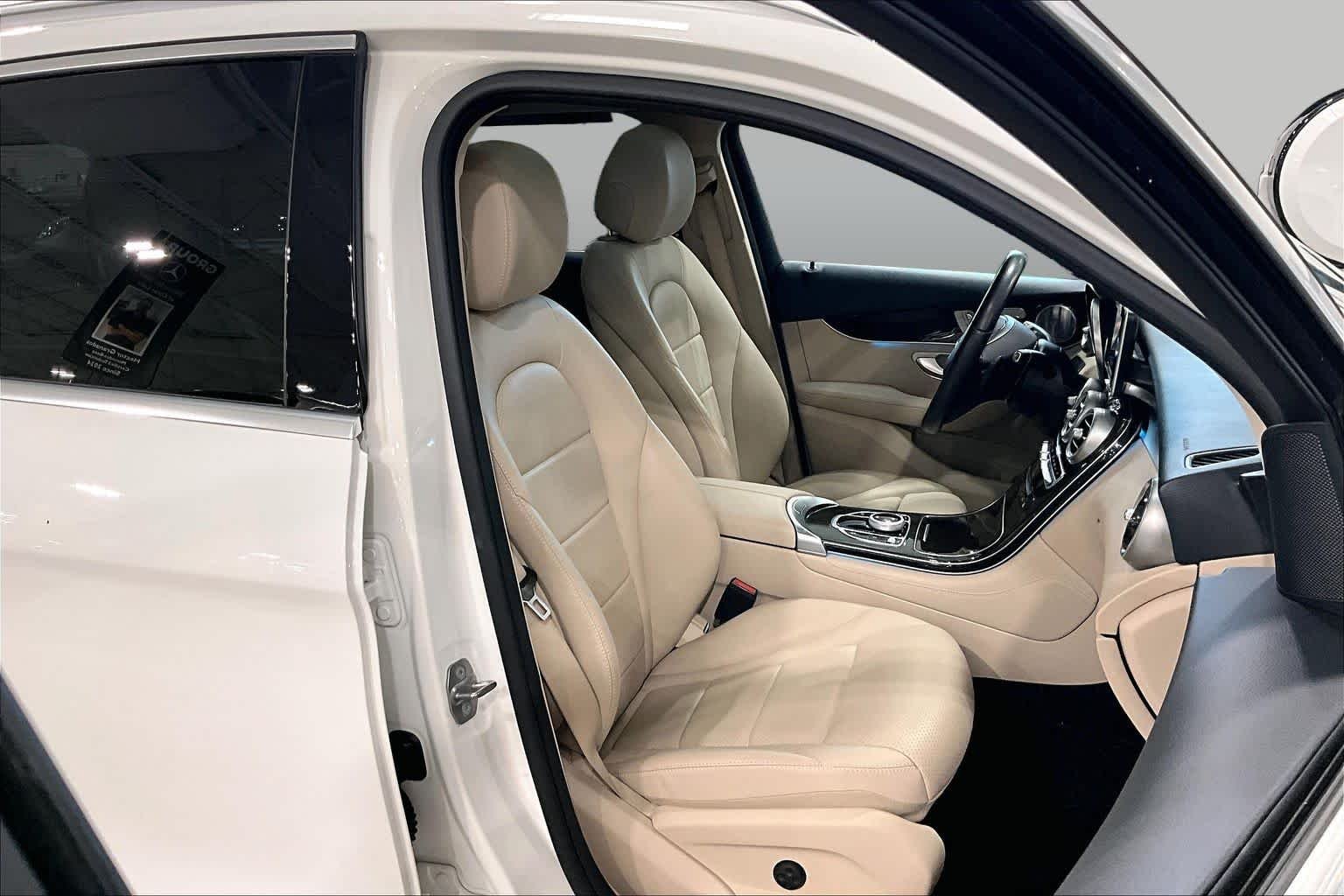 Used 2019 Polar White Mercedes-Benz GLC 300 image 9