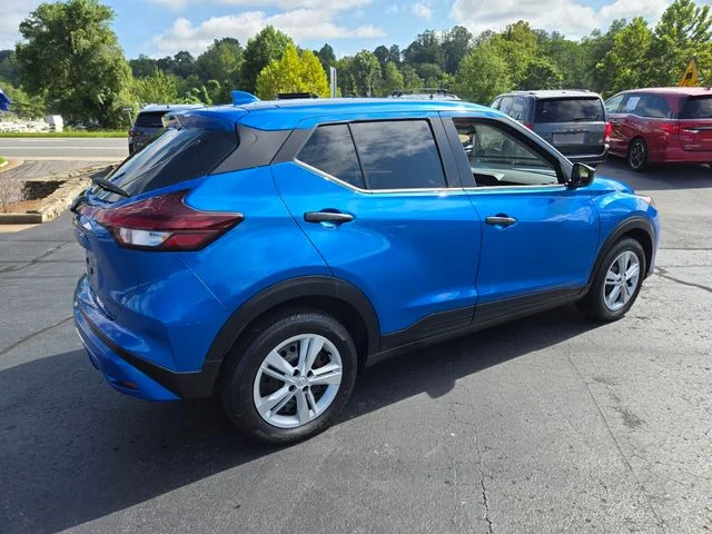 Used 2025 Blue Nissan S image 8