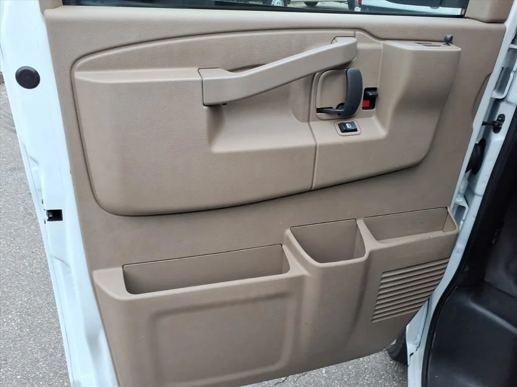 Certified Used 2023 White GMC Work Van image 20