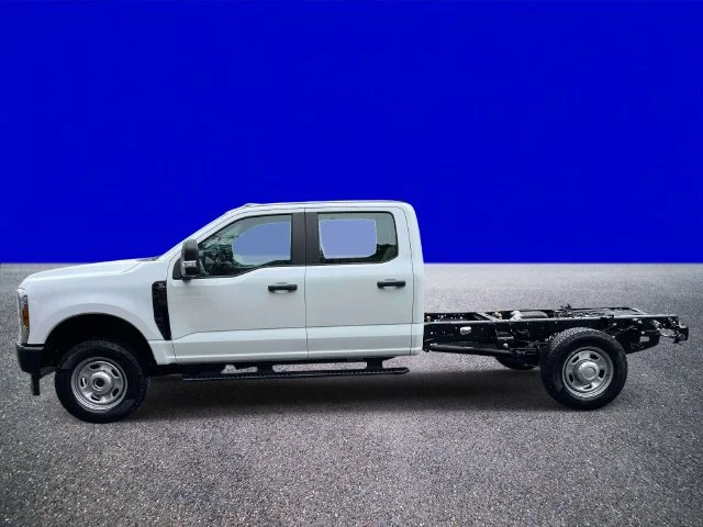 New 2027 White Ford  image 6