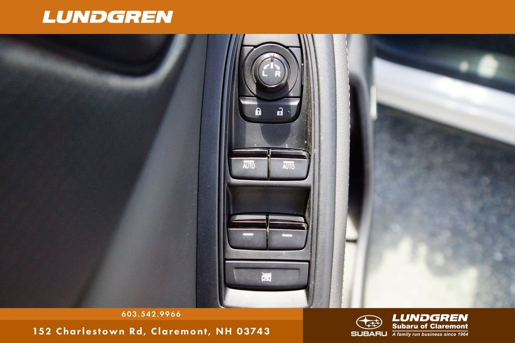 Used 2022 White Subaru Wilderness image 12