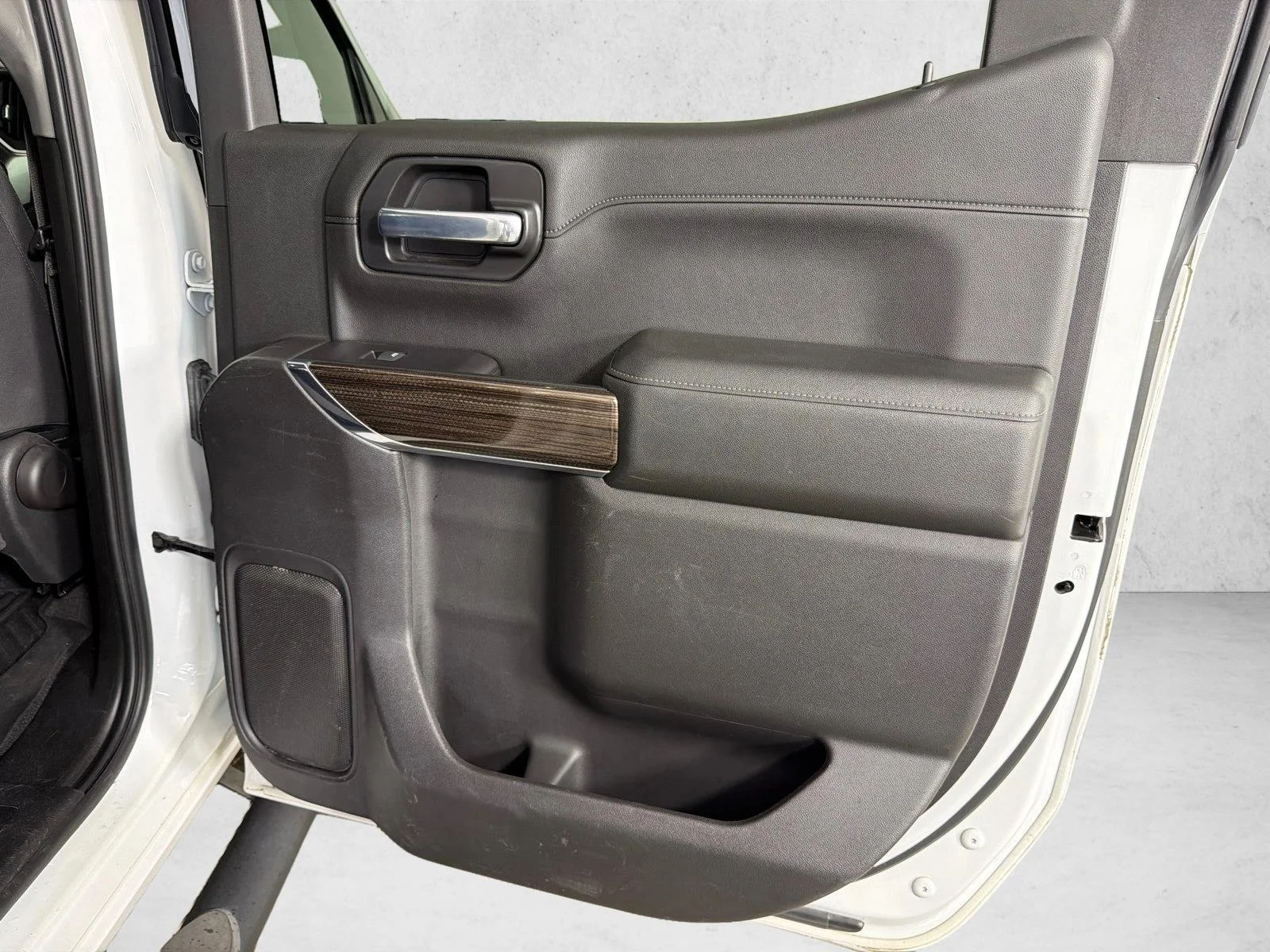 Used 2020 White Chevrolet RST image 16