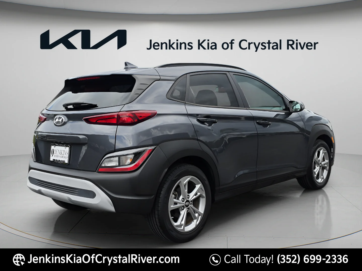 Used 2022 Thunder Gray Hyundai SEL image 5