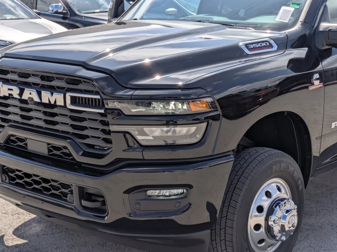 New 2026 Black RAM Big Horn - - 6.7L Cummins HO  - Lvl 2 Plus Grp  - Max Tow Pkg  - DRW & More! image 9