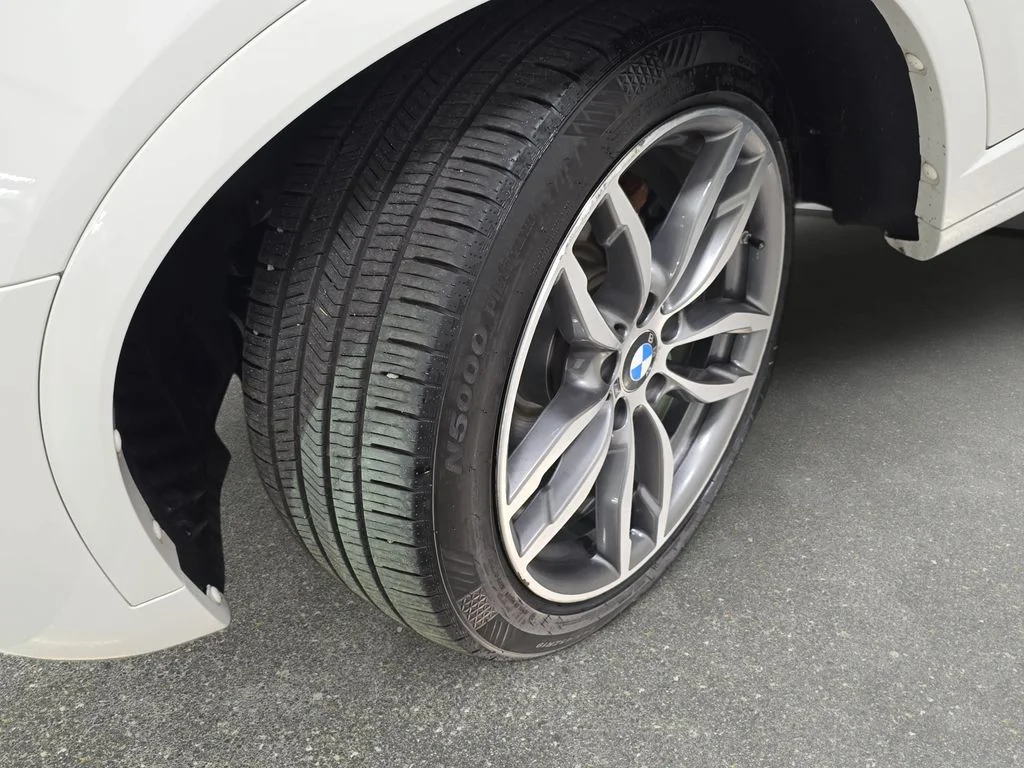 Used 2016 Mineral Silver Metallic BMW sDrive28i image 30