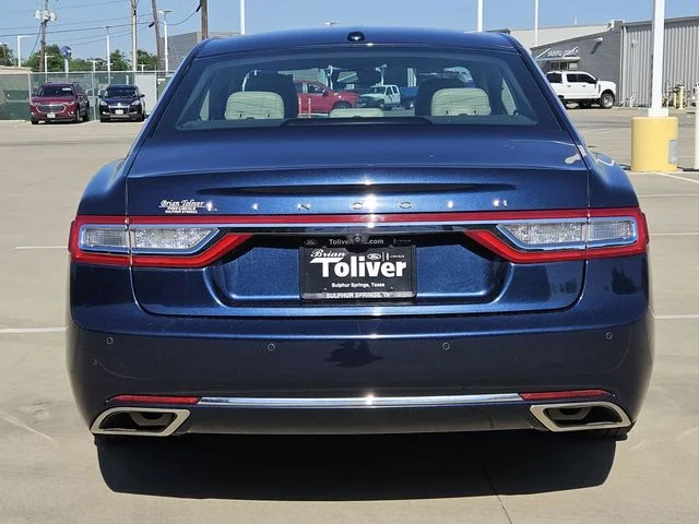 Used 2017 Sapphire Blue Metallic Lincoln Select image 8