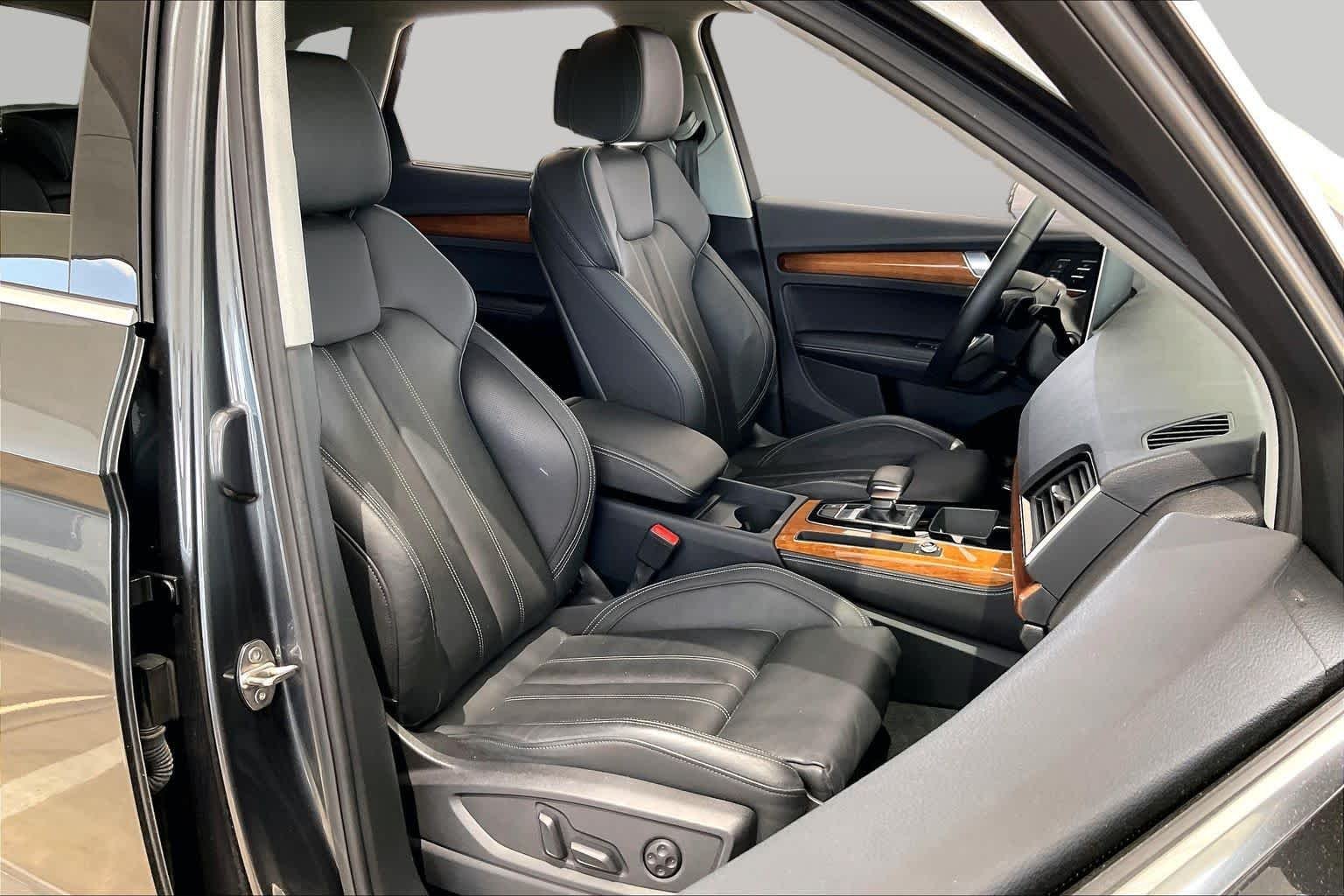 Used 2023 Daytona Gray Pearl Effect Audi S line Premium Plus image 9