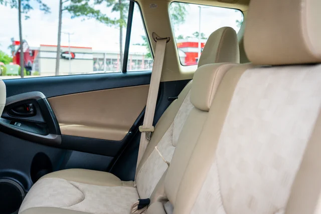 Used 2012 Super White Toyota Base image 27