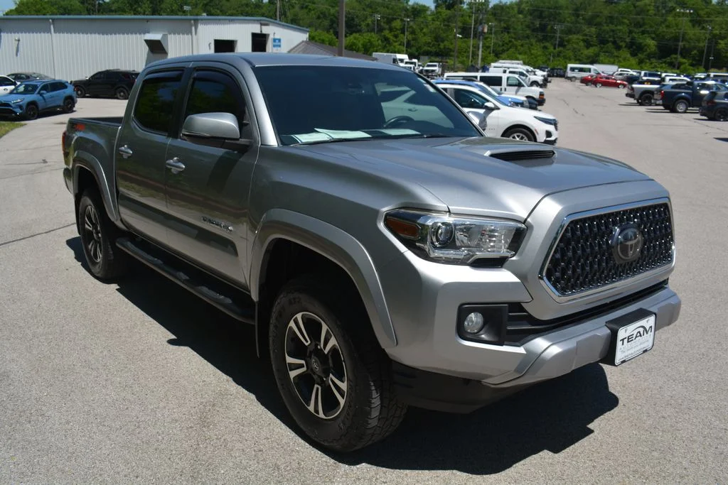 2018 Toyota Tacoma TRD Sport - Photo 4